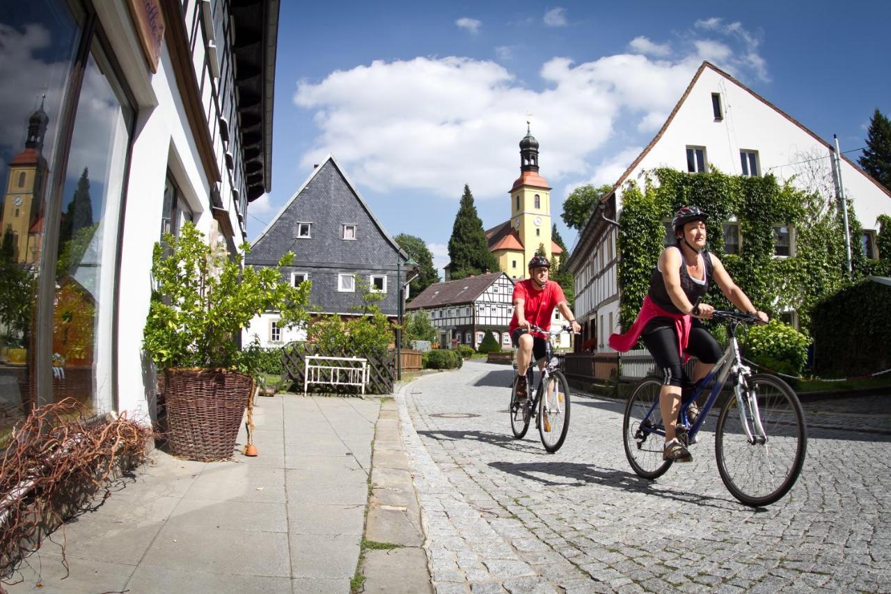 Ferienwohnung 60Er Jahre Design Apartment - 65Qm Fewo Im Zittauer Gebirge - Familienfreundliche Unterkunft Am Bergfuss Zum Toepfer Olbersdorf Extérieur photo